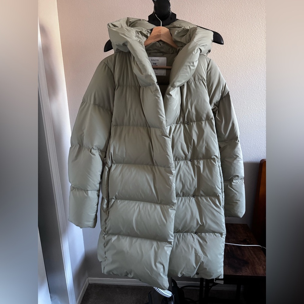 Aritzia Babaton - The Duvet Puffer midi coat